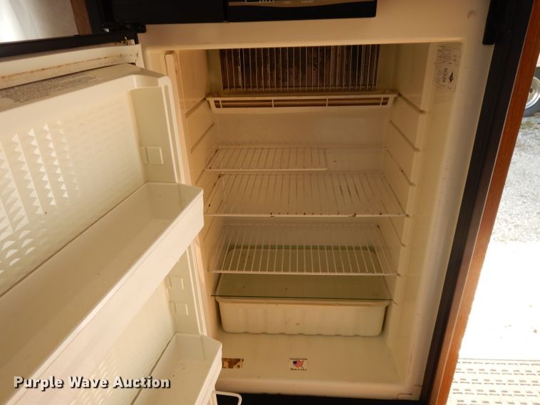 image for item DH3330 1999 Dutchmen 24QBL Classic  camper