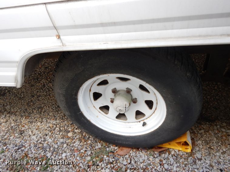 image for item DH3330 1999 Dutchmen 24QBL Classic  camper