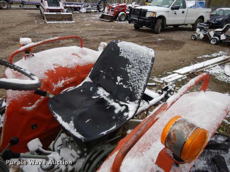 image for item DH3339 Yanmar YM2610  tractor