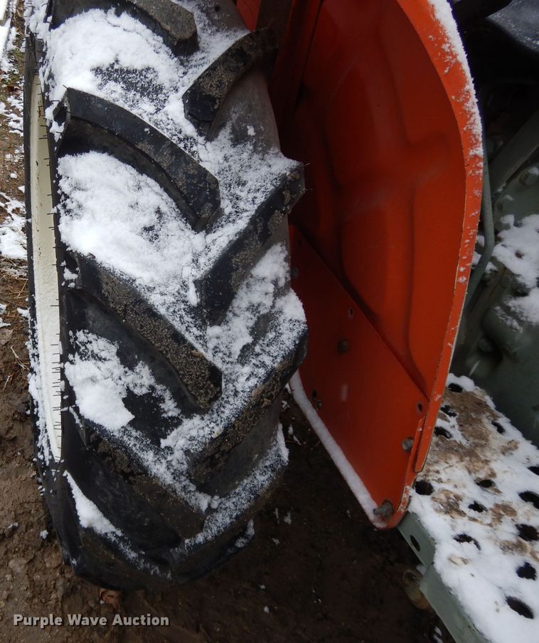 image for item DH3339 Yanmar YM2610  tractor