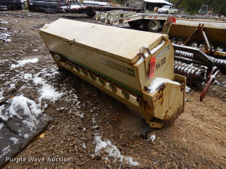 image for item DH3353 (2) Land Pride seeders