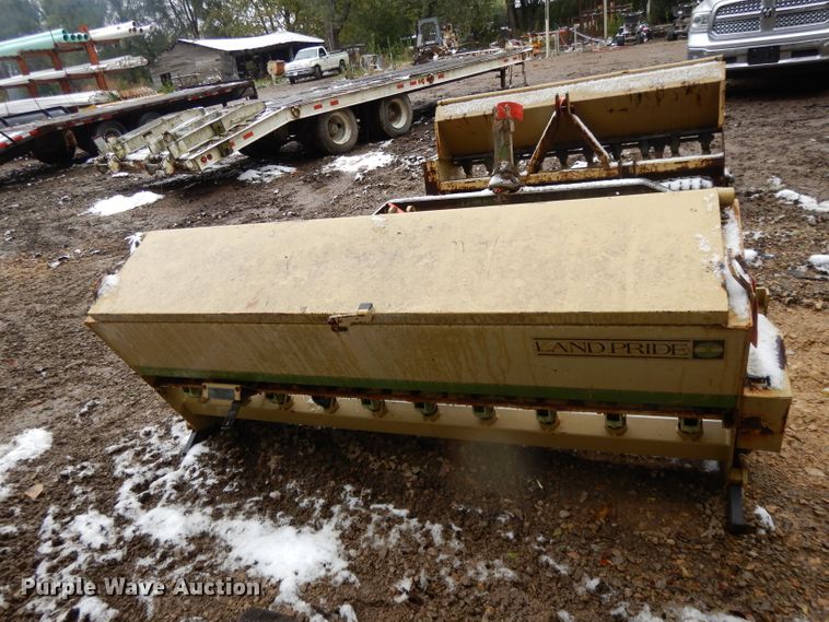 image for item DH3353 (2) Land Pride seeders