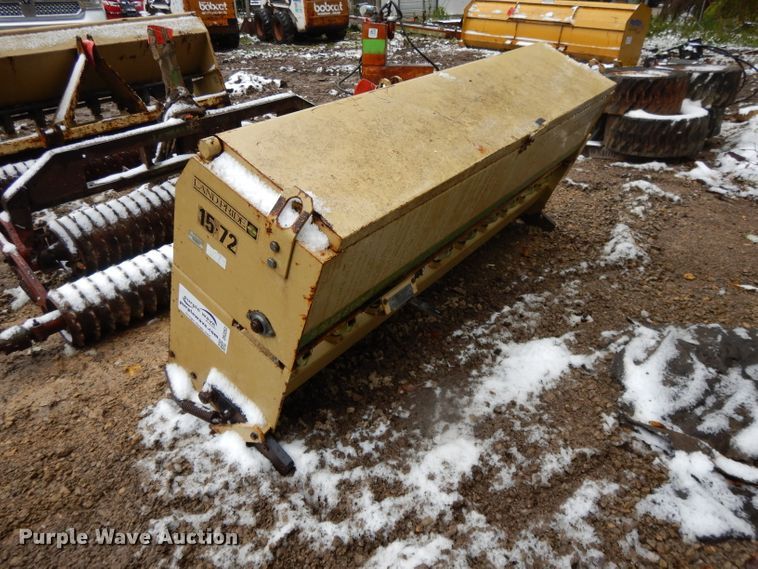 image for item DH3353 (2) Land Pride seeders