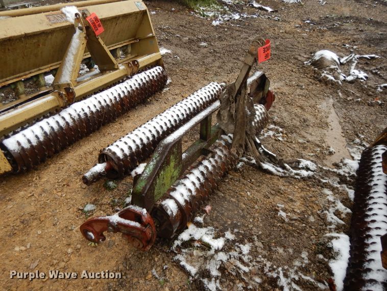 image for item DH3353 (2) Land Pride seeders