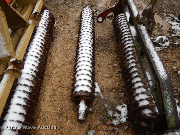 image for item DH3353 (2) Land Pride seeders