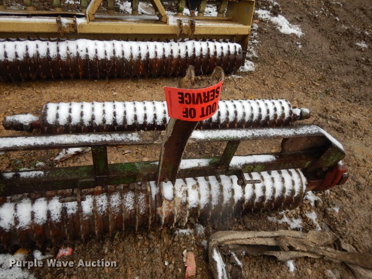 image for item DH3353 (2) Land Pride seeders