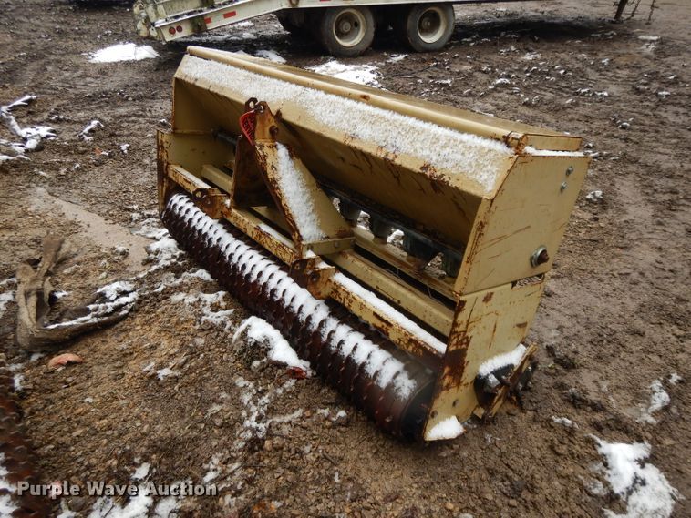 image for item DH3353 (2) Land Pride seeders