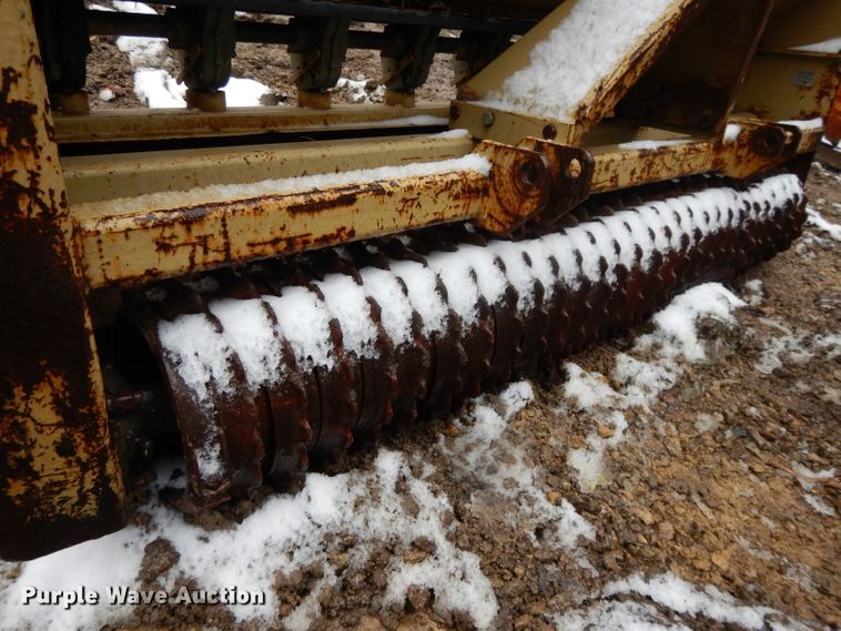 image for item DH3353 (2) Land Pride seeders