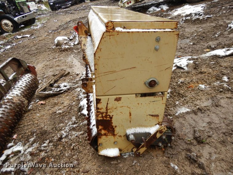 image for item DH3353 (2) Land Pride seeders