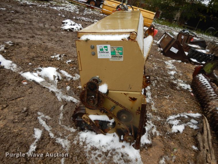 image for item DH3353 (2) Land Pride seeders