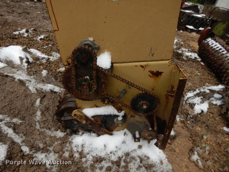 image for item DH3353 (2) Land Pride seeders