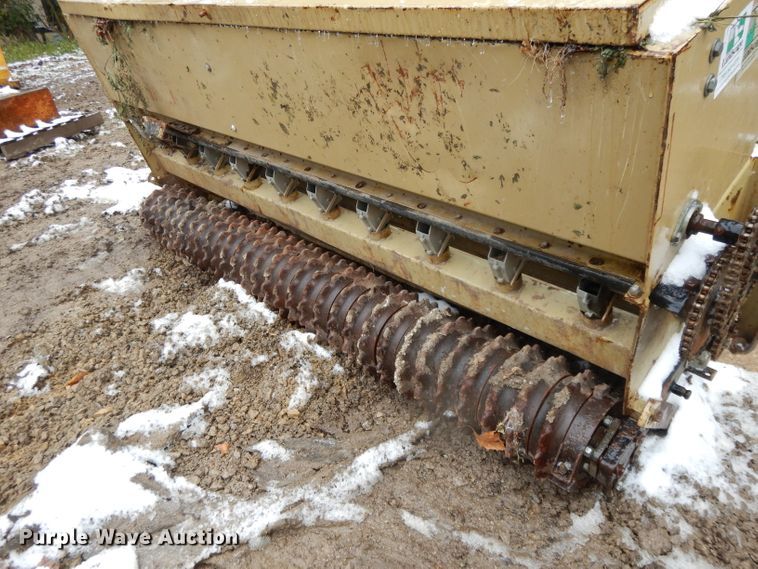 image for item DH3353 (2) Land Pride seeders