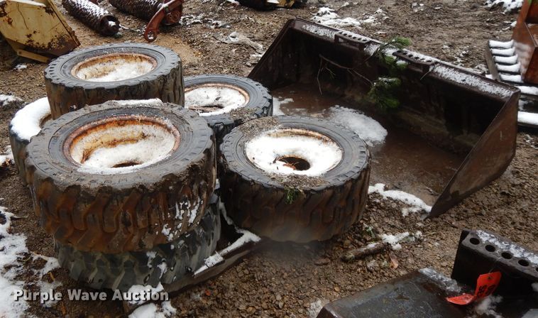 image for item DH3354 Skid steer attachments