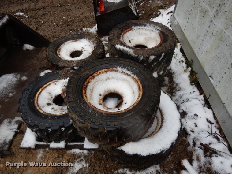 image for item DH3354 Skid steer attachments