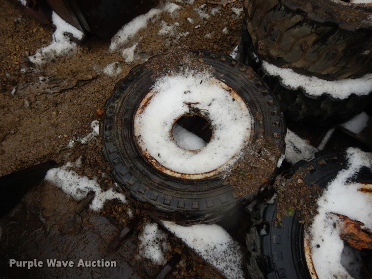 image for item DH3354 Skid steer attachments