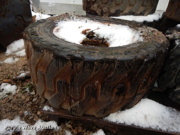 image for item DH3354 Skid steer attachments