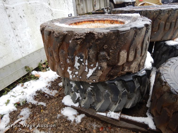 image for item DH3354 Skid steer attachments