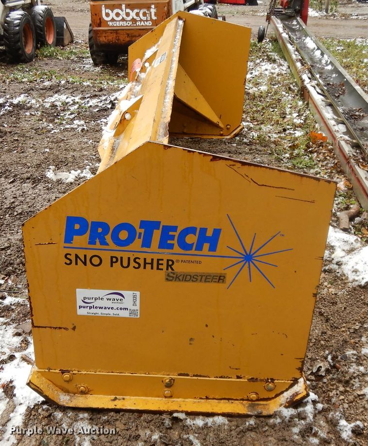 image for item DH3357 Pro Tech SP10S skid steer snow pusher