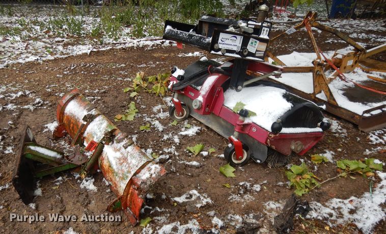 image for item DH3358 (2) Toro Dingo attachments