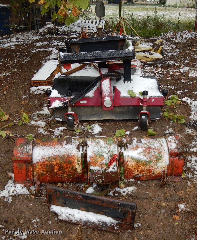 image for item DH3358 (2) Toro Dingo attachments