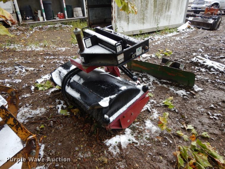 image for item DH3358 (2) Toro Dingo attachments