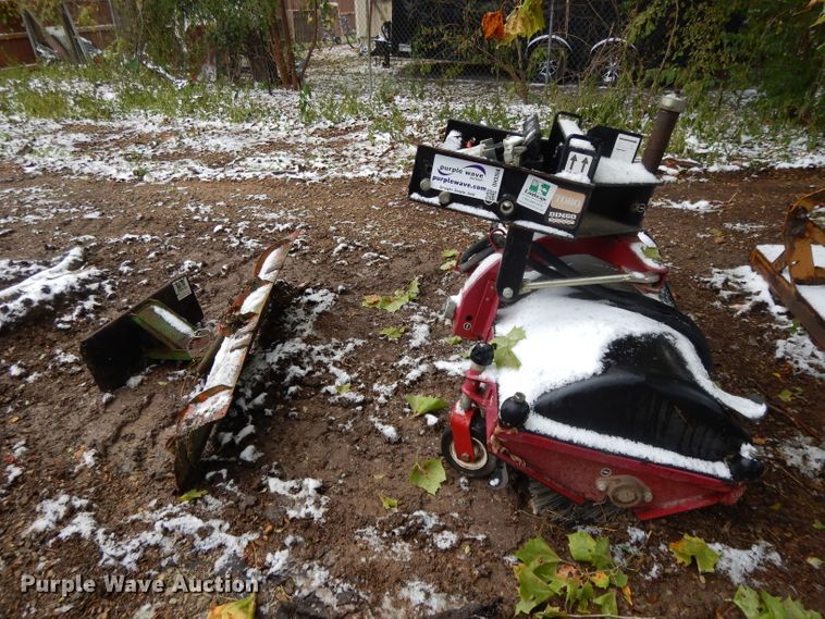 image for item DH3358 (2) Toro Dingo attachments