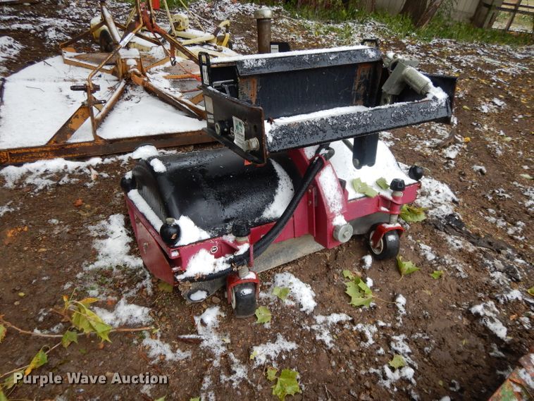 image for item DH3358 (2) Toro Dingo attachments