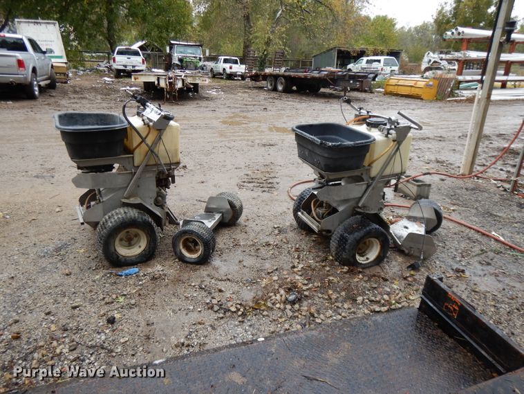 image for item DH3365 (2) Ground Logic spreader