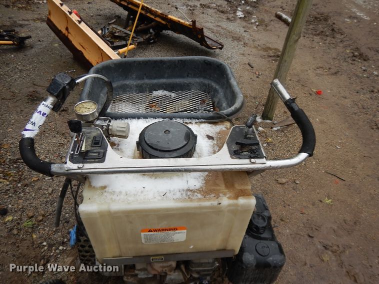 image for item DH3365 (2) Ground Logic spreader