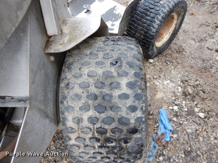 image for item DH3365 (2) Ground Logic spreader