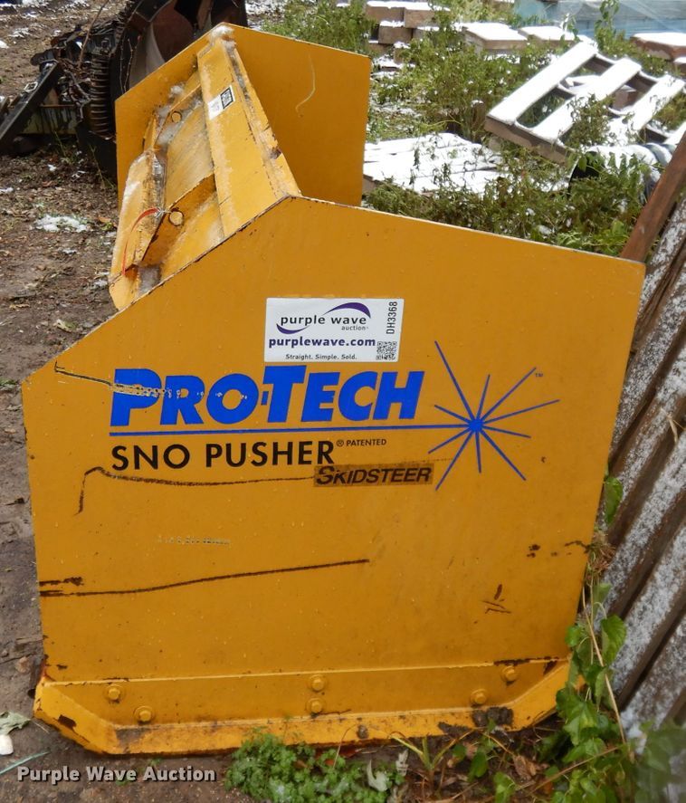 image for item DH3368 Pro Tech SP08S skid steer snow pusher