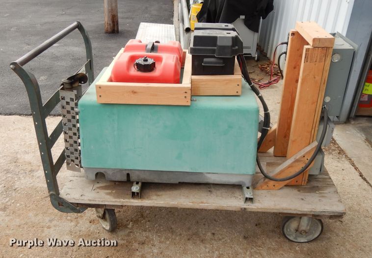 image for item DH3375 Onan CMM7000  generator