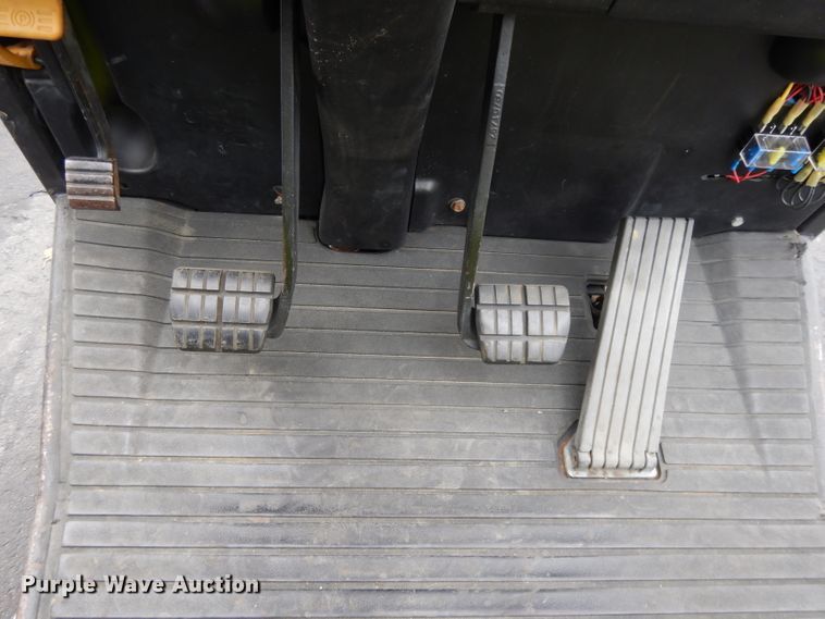 image for item DH3378 Clark CGC30  forklift