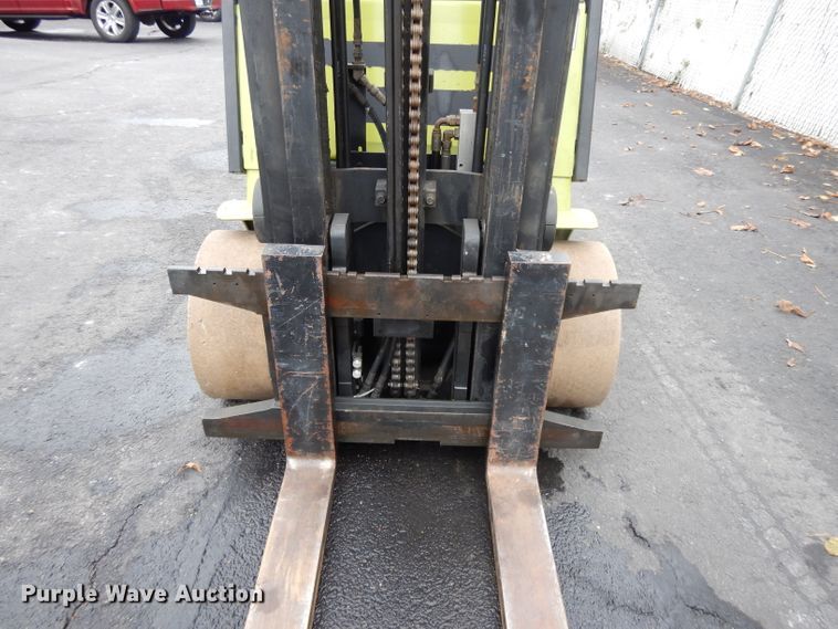 image for item DH3378 Clark CGC30  forklift