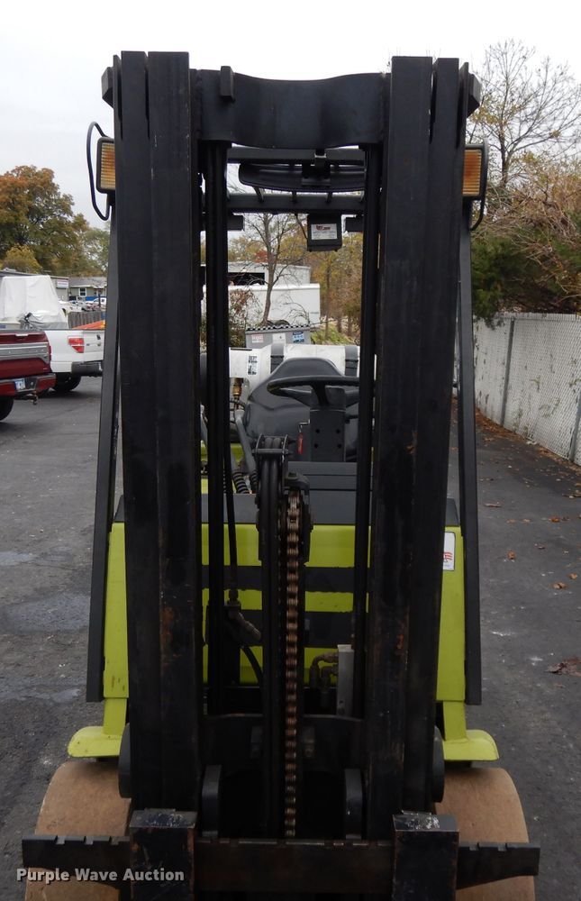 image for item DH3378 Clark CGC30  forklift