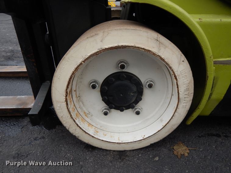 image for item DH3378 Clark CGC30  forklift