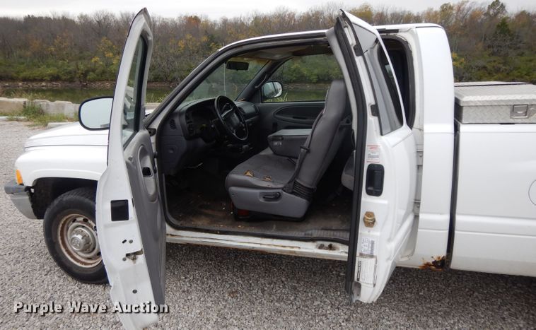 image for item DH3380 2001 Dodge Ram 2500  Quad Cab pickup truck