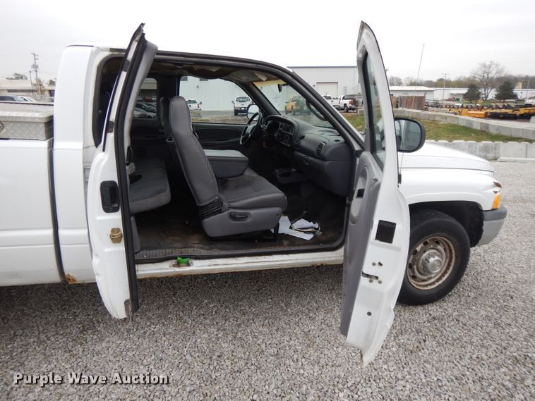 image for item DH3380 2001 Dodge Ram 2500  Quad Cab pickup truck