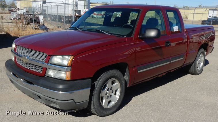 image for item DH3388 2005 Chevrolet Silverado 1500  Ext. Cab pickup truck