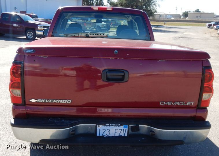 image for item DH3388 2005 Chevrolet Silverado 1500  Ext. Cab pickup truck