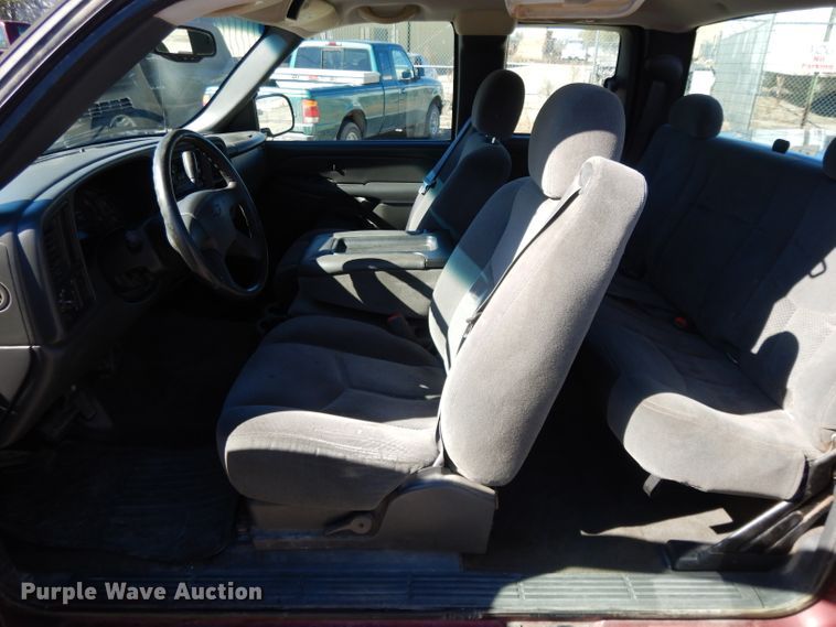 image for item DH3388 2005 Chevrolet Silverado 1500  Ext. Cab pickup truck