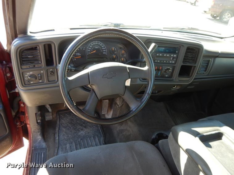 image for item DH3388 2005 Chevrolet Silverado 1500  Ext. Cab pickup truck