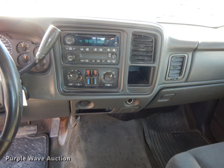 image for item DH3388 2005 Chevrolet Silverado 1500  Ext. Cab pickup truck