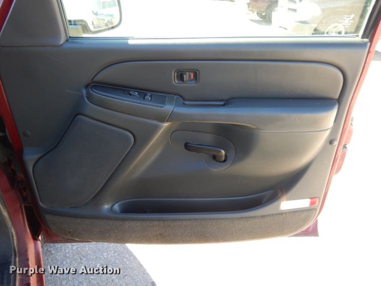 image for item DH3388 2005 Chevrolet Silverado 1500  Ext. Cab pickup truck