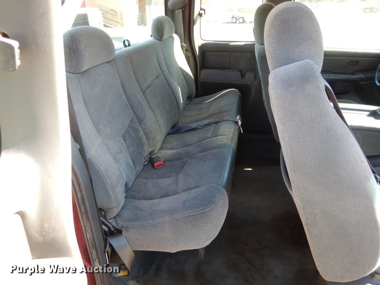 image for item DH3388 2005 Chevrolet Silverado 1500  Ext. Cab pickup truck