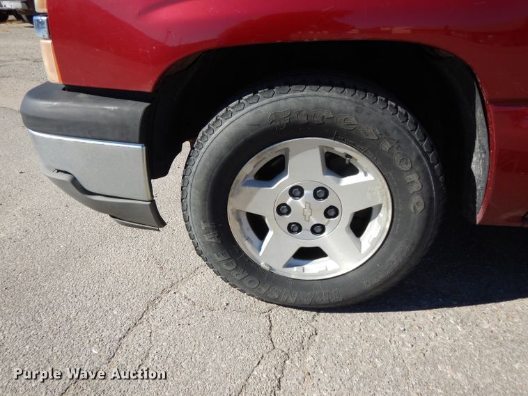 image for item DH3388 2005 Chevrolet Silverado 1500  Ext. Cab pickup truck