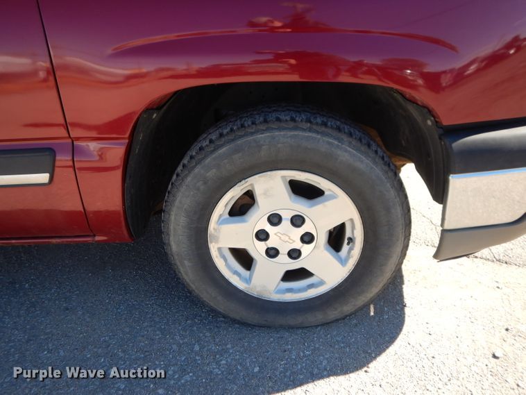 image for item DH3388 2005 Chevrolet Silverado 1500  Ext. Cab pickup truck