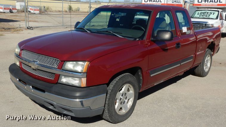 image for item DH3389 2005 Chevrolet Silverado 1500  Ext. Cab pickup truck