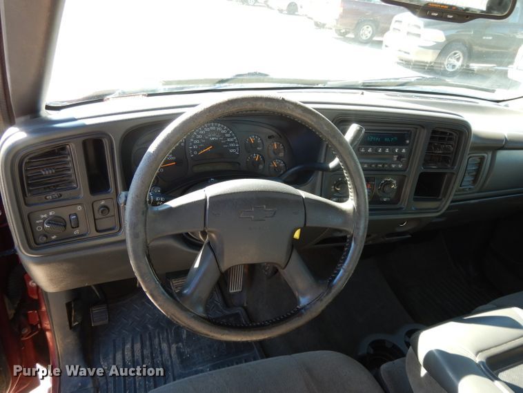 image for item DH3389 2005 Chevrolet Silverado 1500  Ext. Cab pickup truck