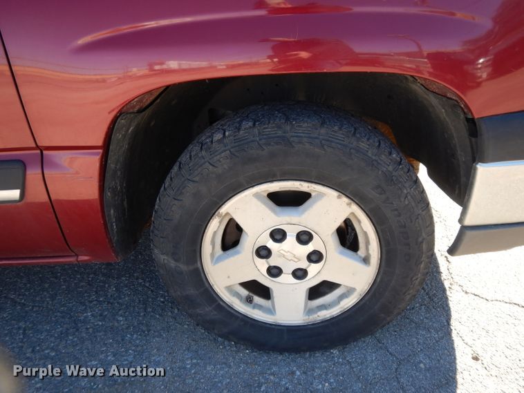 image for item DH3389 2005 Chevrolet Silverado 1500  Ext. Cab pickup truck